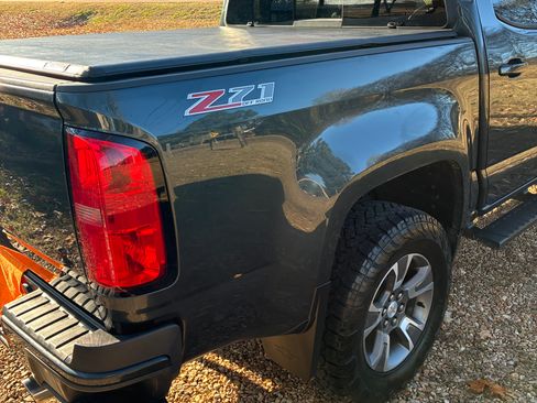 Used 2017 Chevrolet Colorado Z71 image 5