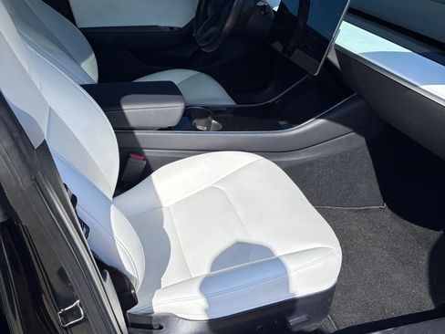 Used 2019 Tesla Model 3 Standard Range Plus RWD image 12