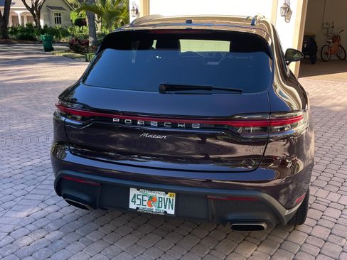 Used 2024 Porsche Macan image 9