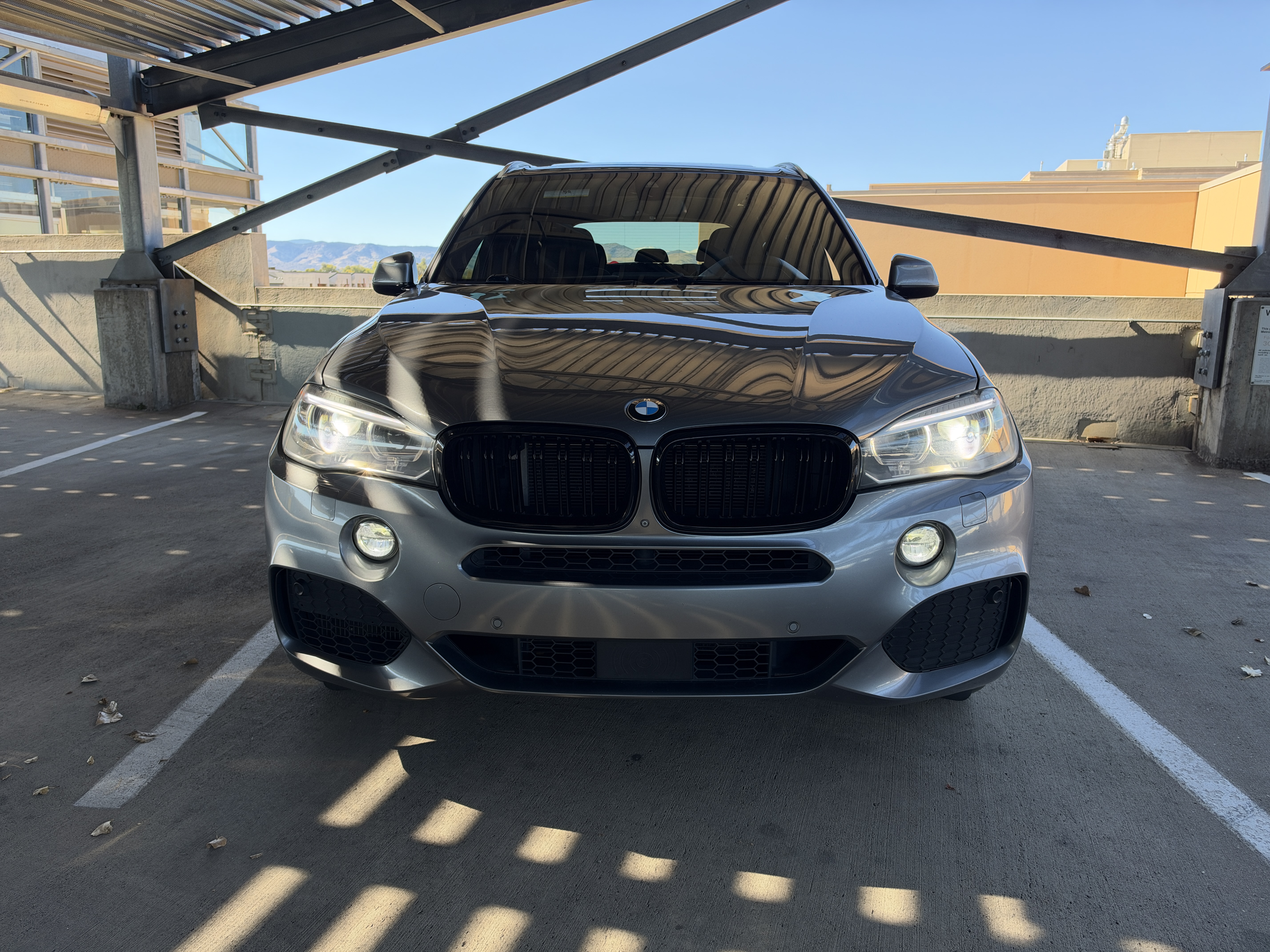 Used 2016 BMW X5 xDrive50i AWD/4WD image 1