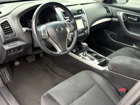 Used 2014 Nissan Altima 2.5 S w/ Display Audio Package image 12