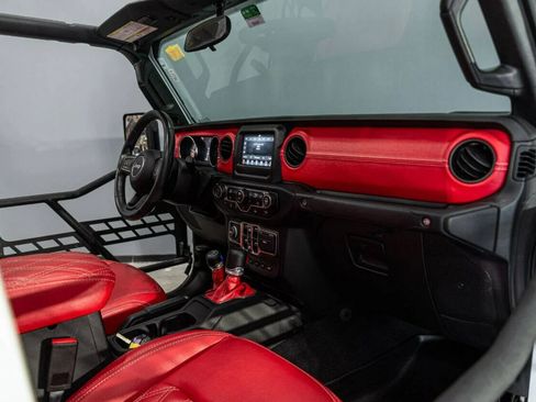 Used 2021 Jeep Gladiator Sport image 14