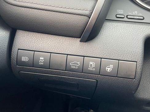 Used 2022 Toyota Camry LE w/ Cold Weather Package FWD image 21