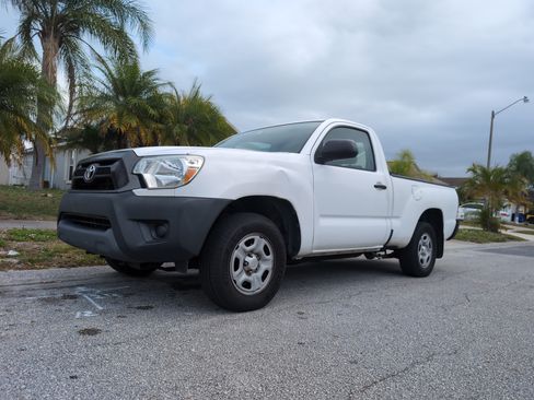 Used 2014 Toyota Tacoma Pickup 2D 6 ft image 4