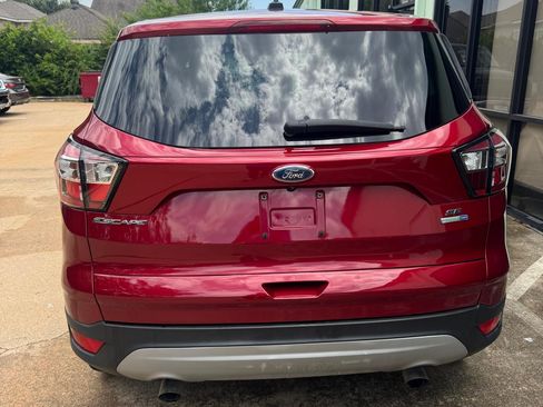Used 2017 Ford Escape SE w/ SE Cold Weather Package AWD/4WD image 12