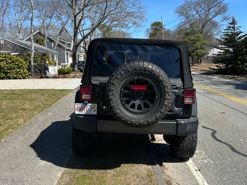 Used 2017 Jeep Wrangler Sport image 5