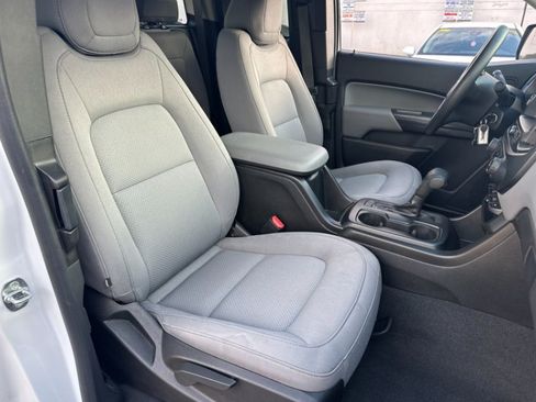 Used 2021 Chevrolet Colorado W/T RWD image 11