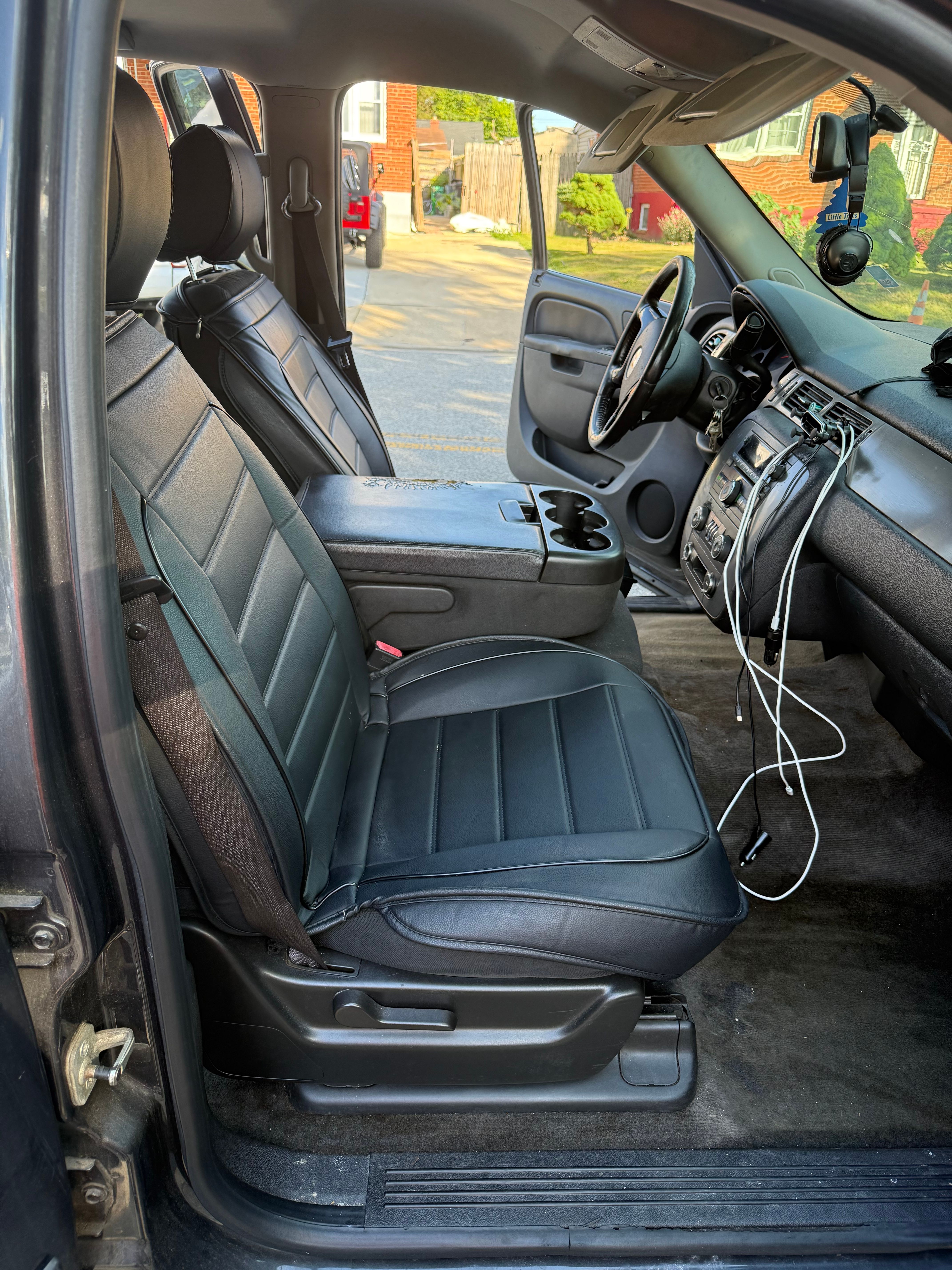 Used 2010 Chevrolet Avalanche LS RWD image 6