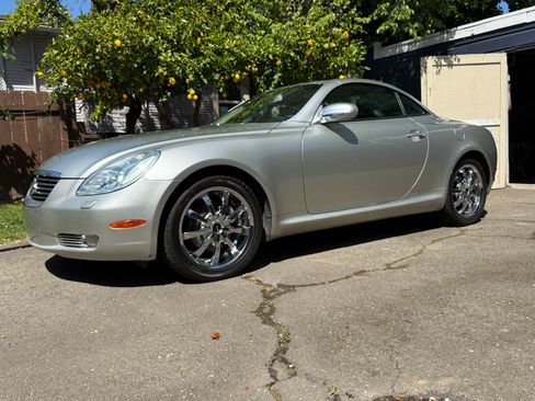 Used 2002 Lexus SC 430 Convertible image 1