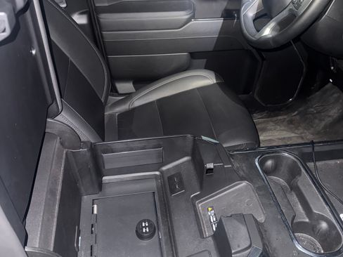 Used 2024 Chevrolet Silverado 2500 LT w/ Convenience Package AWD/4WD image 14