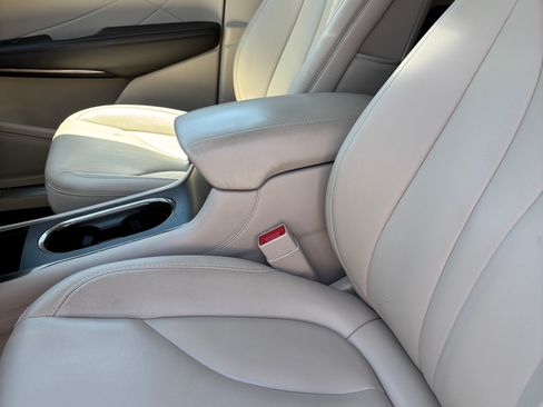 Used 2018 Lincoln MKC Premiere FWD image 5