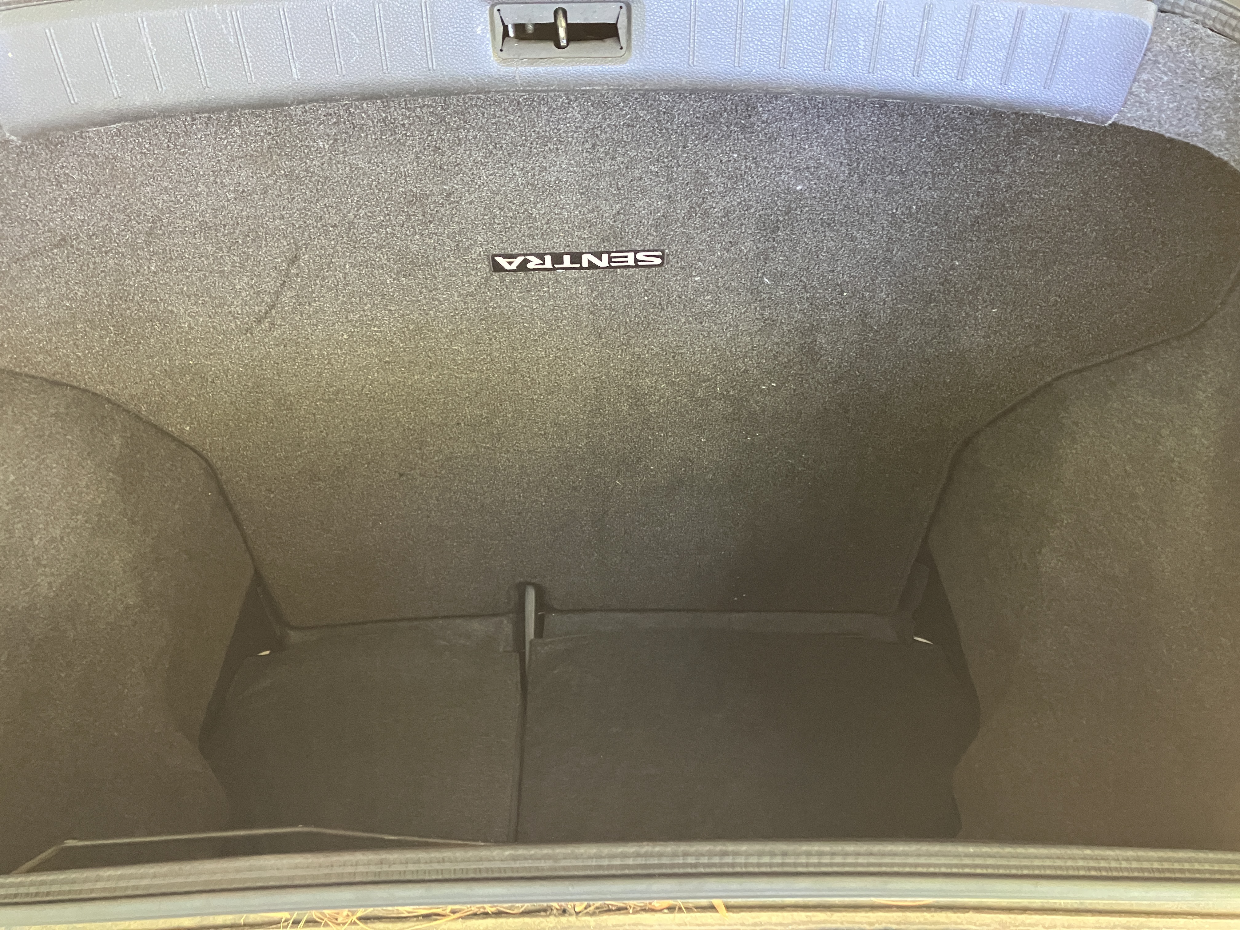 Used 2015 Nissan Sentra S FWD image 11