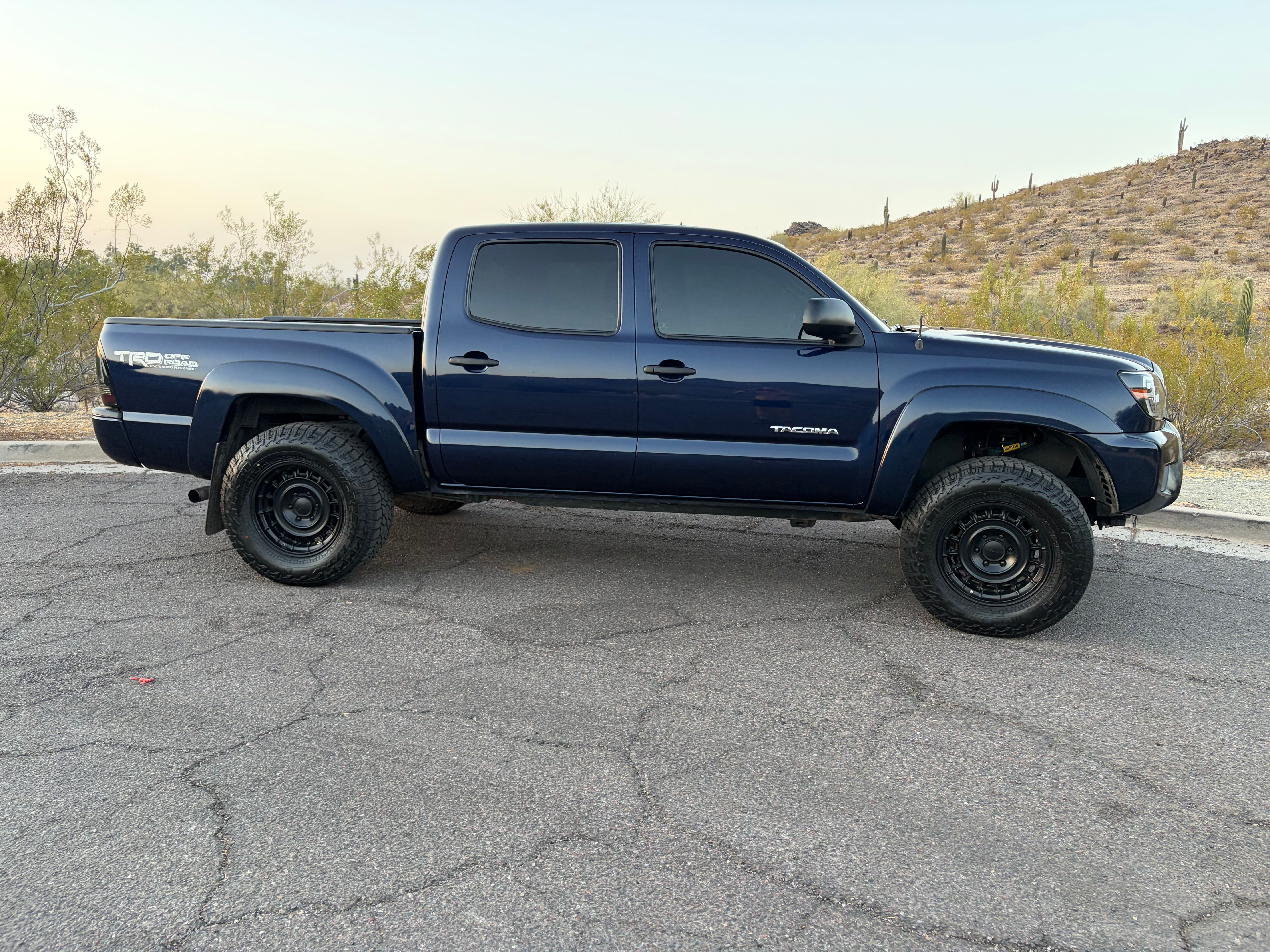 Used 2013 Toyota Tacoma 4x4 Double Cab w/ TRD Off-Road Pkg image 1
