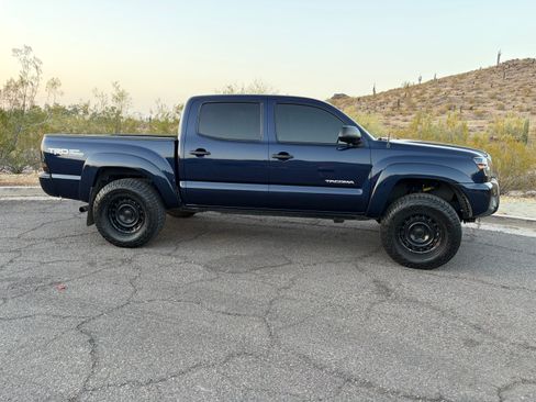 Used 2013 Toyota Tacoma 4x4 Double Cab w/ TRD Off-Road Pkg image 1