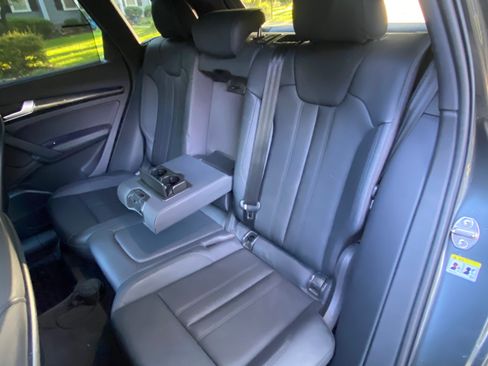 Used 2018 Audi SQ5 Prestige AWD/4WD image 12