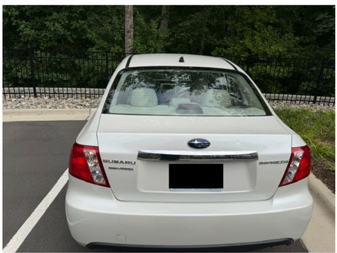 Used 2010 Subaru Impreza 2.5i Premium AWD/4WD image 2