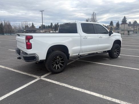 Used 2019 Chevrolet Silverado 1500 LT w/ Convenience Package image 4