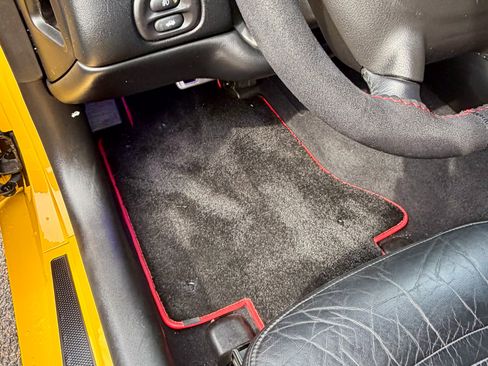 Used 2004 Chevrolet Corvette Convertible w/ Preferred Equipment Group image 18