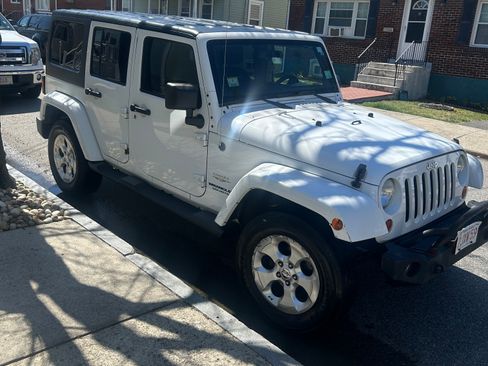 Used 2013 Jeep Wrangler Unlimited Sahara w/ Dual Top Group image 5