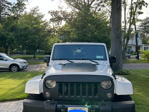 Used 2014 Jeep Wrangler Unlimited Sahara AWD/4WD image 18
