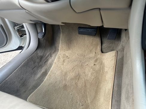 Used 2001 Cadillac Eldorado Touring image 30