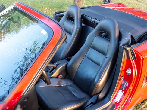 Used 2005 Toyota MR2 image 17