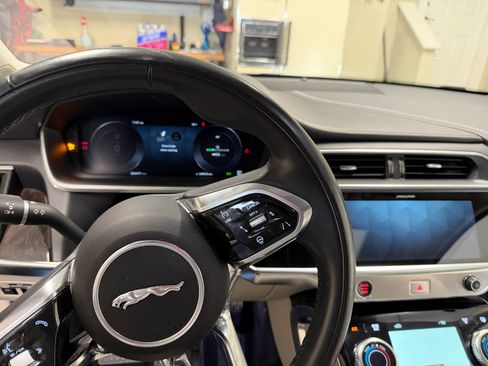 Used 2022 Jaguar I-PACE HSE image 2