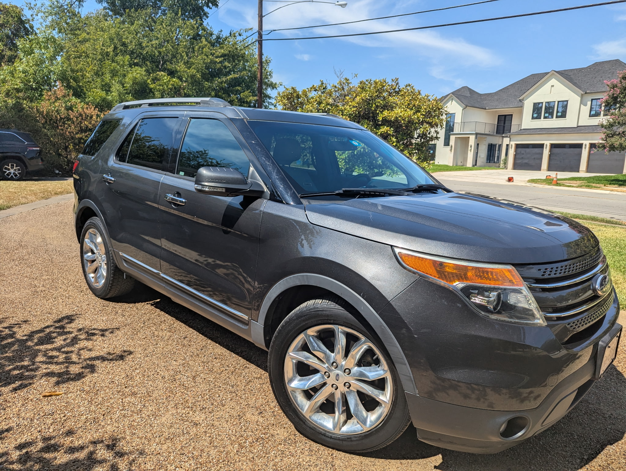 Used 2015 Ford Explorer Limited w/ Equipment Group 301A FWD image 1