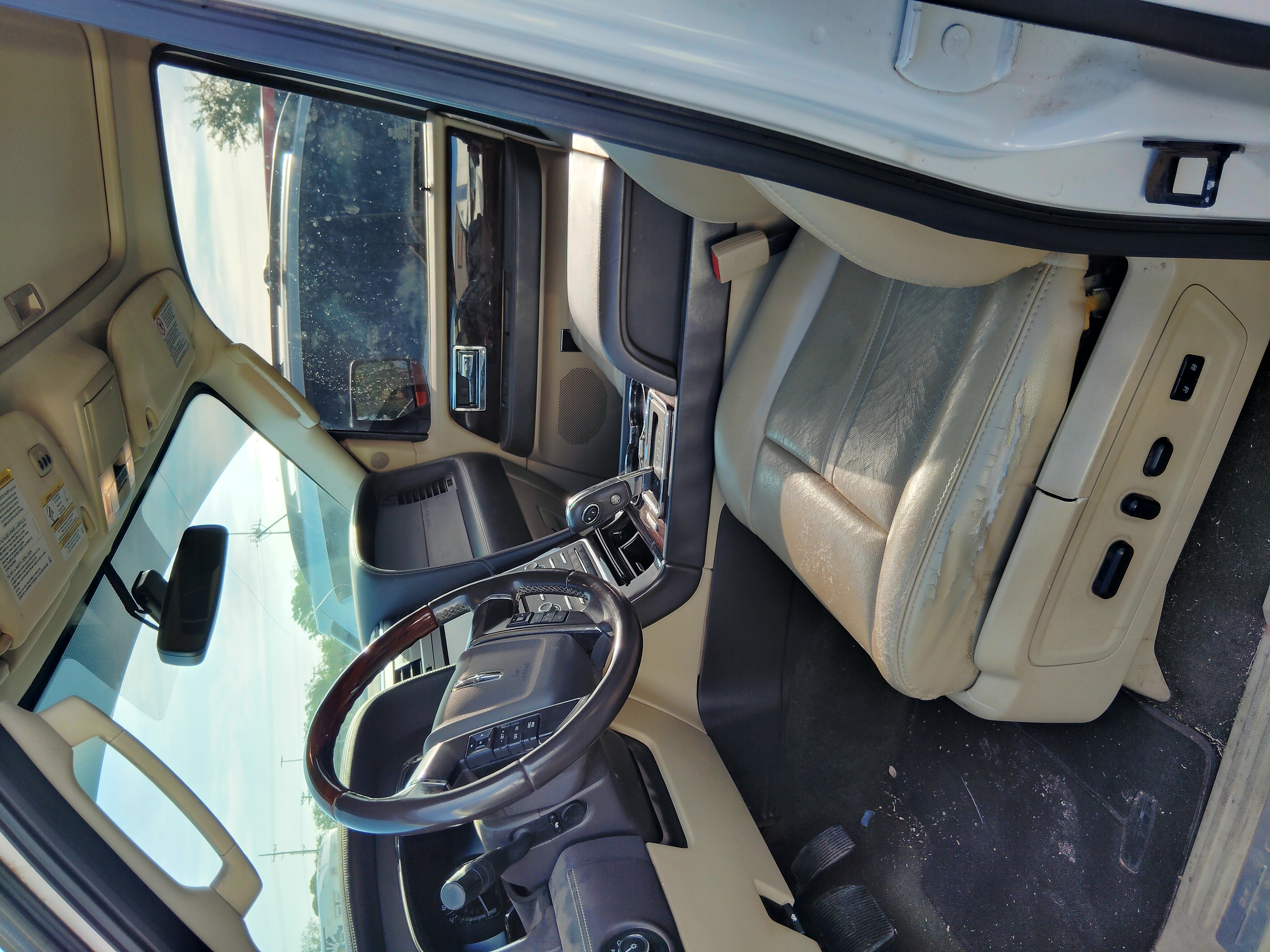 Used 2017 Lincoln Navigator L Reserve AWD/4WD image 8