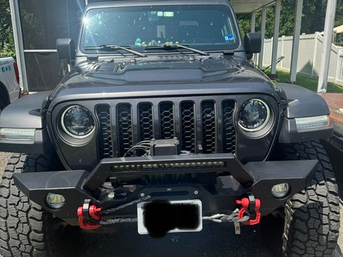 Used 2023 Jeep Gladiator Rubicon w/ LED Lighting Group AWD/4WD image 4