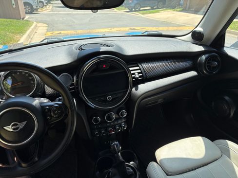 Used 2018 MINI Cooper S FWD image 11