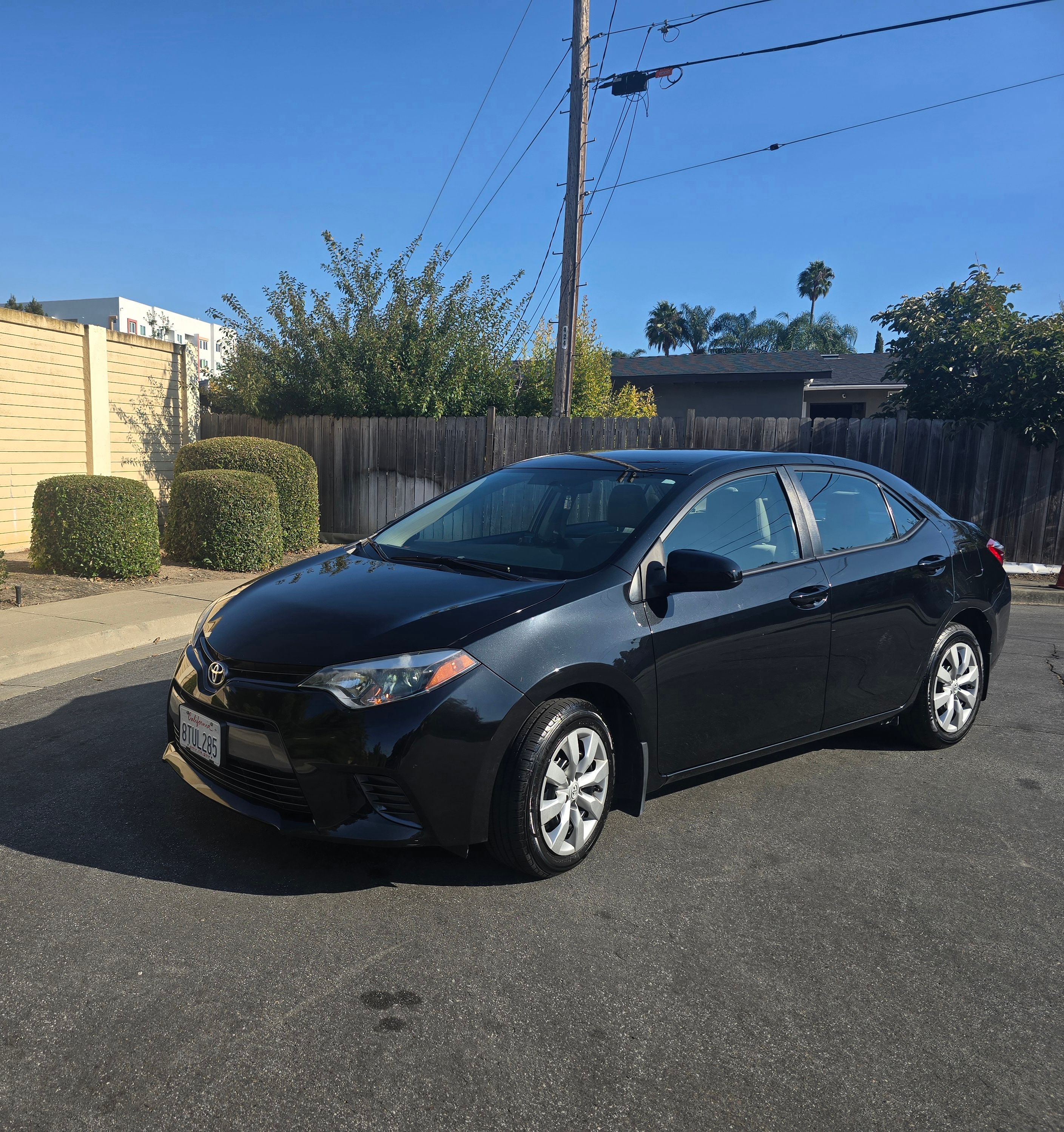 Used 2016 Toyota Corolla FWD image 2