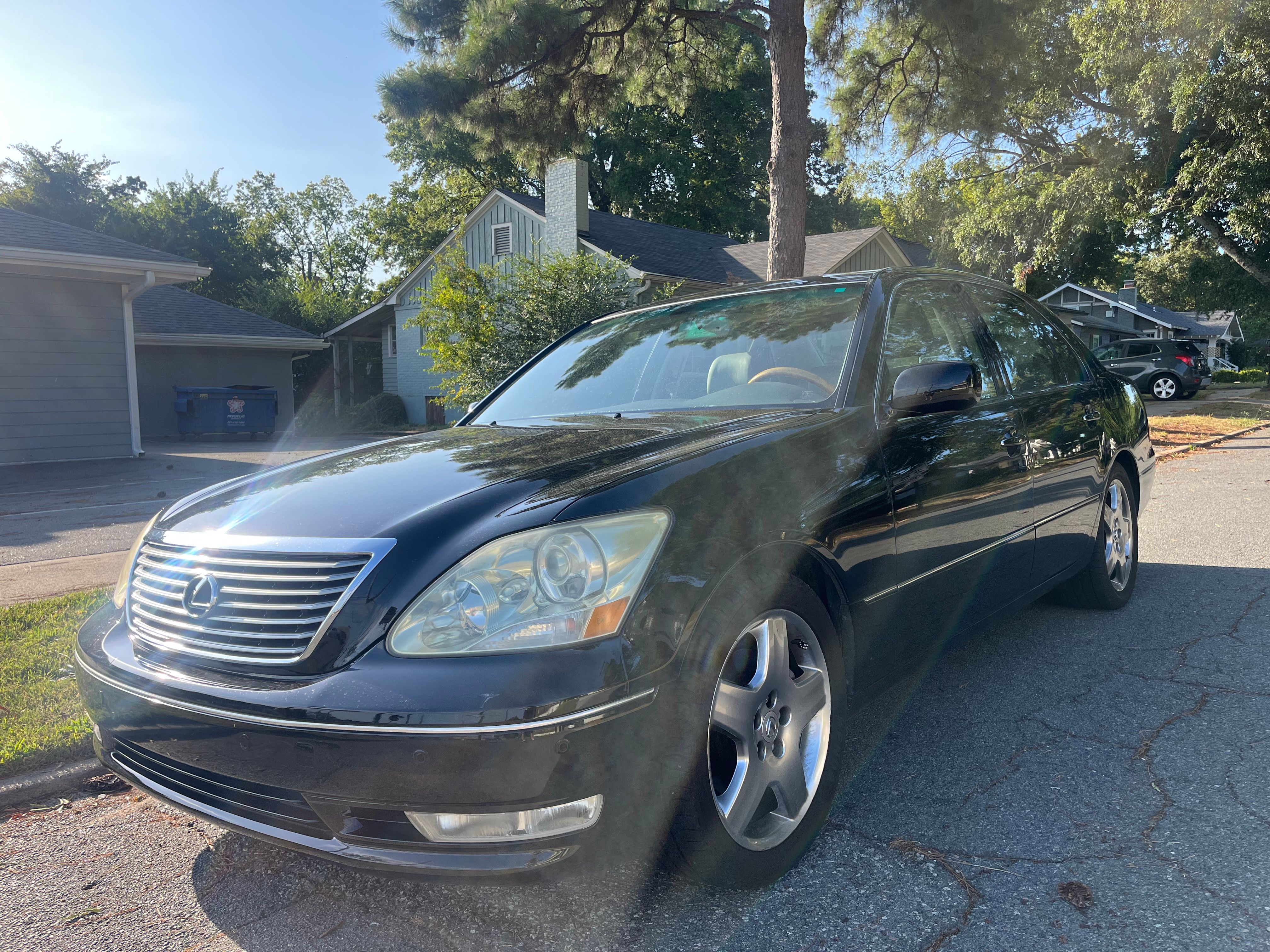 Used 2005 Lexus LS 430 RWD image 1