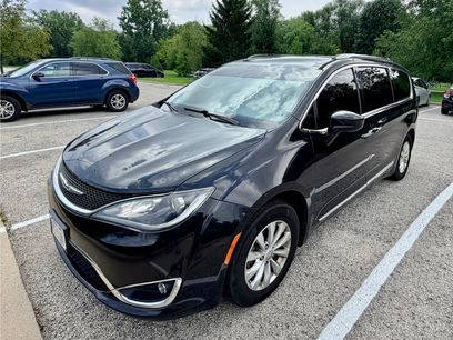 Used 2019 Chrysler Pacifica Touring-L