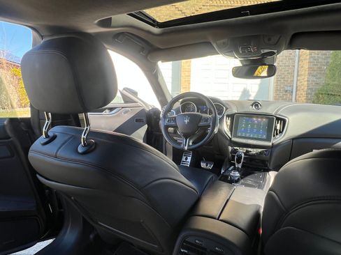 Used 2018 Maserati Ghibli S Q4 image 27