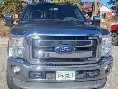 Used 2012 Ford F250 Lariat w/ Chrome Pkg image 2