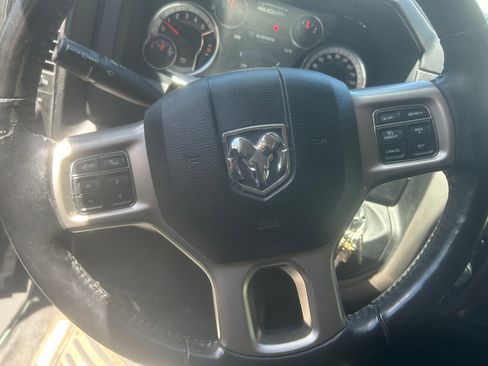 Used 2019 RAM 1500 Laramie AWD/4WD image 14