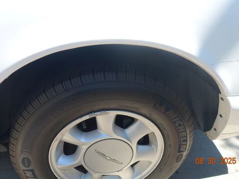 Used 1995 Ford Thunderbird LX image 9