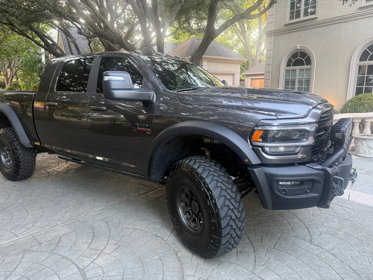 Used 2024 RAM 2500 Laramie w/ Night Edition AWD/4WD image 12