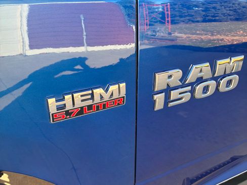 Used 2017 RAM 1500 Express image 18