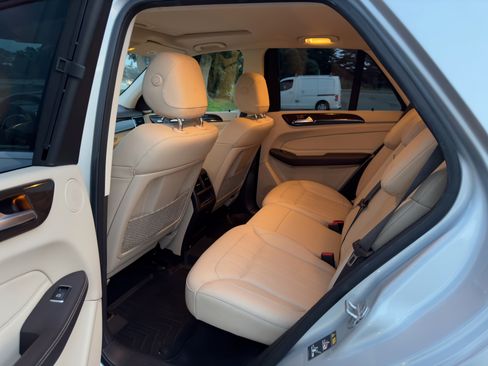 Used 2016 Mercedes-Benz GLE 300d 4MATIC image 13