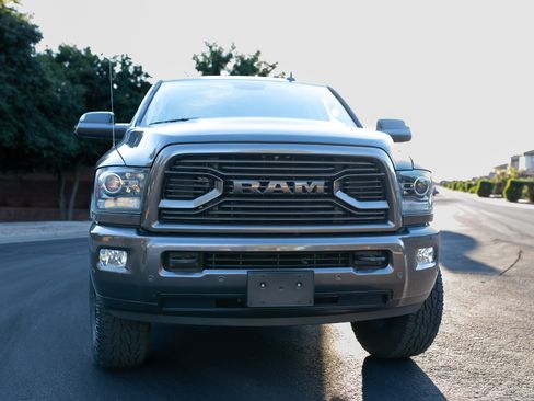 Used 2018 RAM 2500 Laramie w/ Sport Appearance Group AWD/4WD image 6