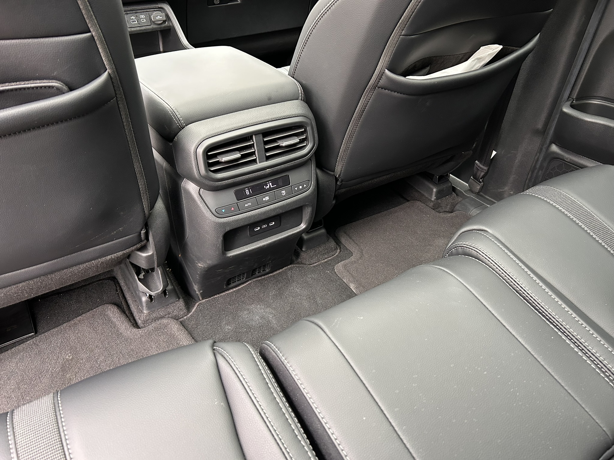 Used 2024 Honda Pilot Touring image 17
