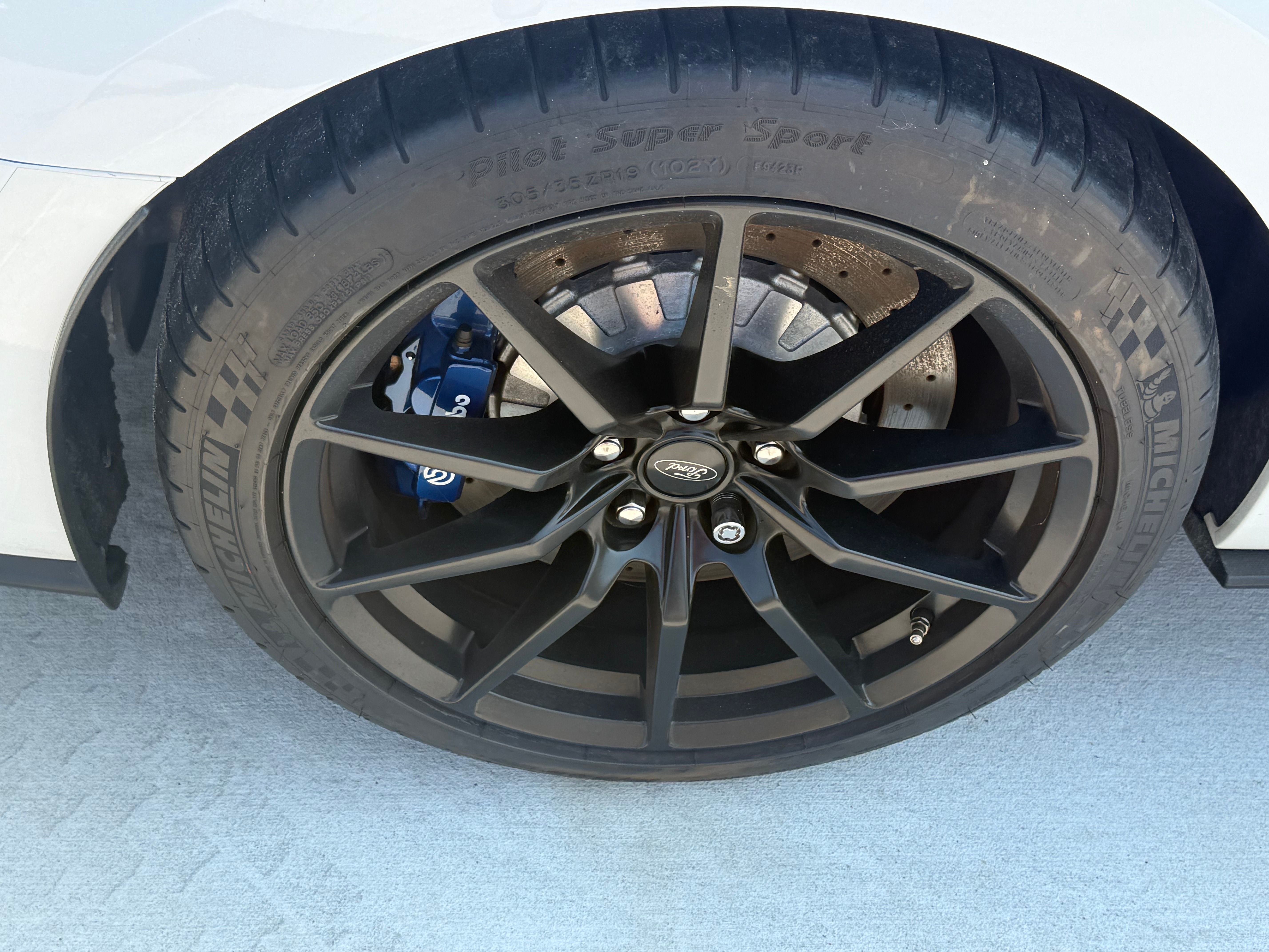 Used 2017 Ford Mustang Shelby GT350 RWD image 8