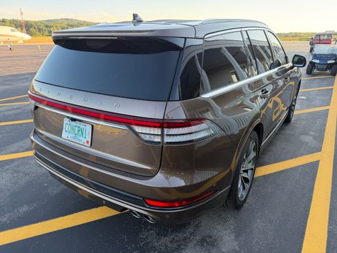 Used 2022 Lincoln Aviator Grand Touring w/ Equipment Group 301A AWD/4WD image 4