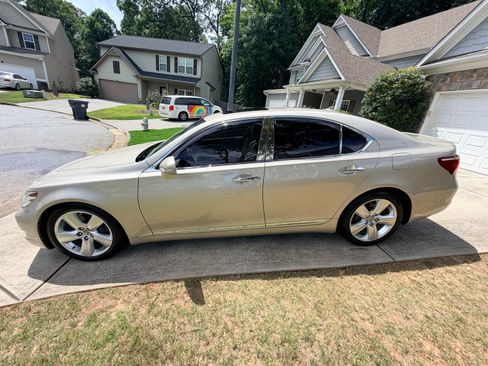 Used 2011 Lexus LS 460 w/ Comfort Pkg RWD image 1
