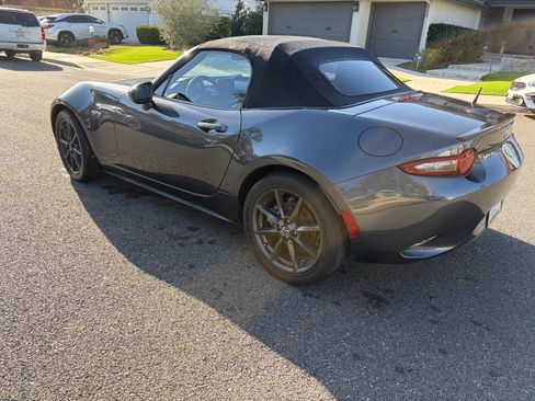 Used 2016 MAZDA MX-5 Miata Club image 12