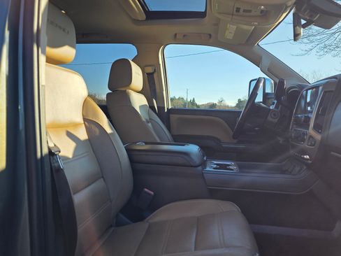 Used 2017 GMC Sierra 2500 Denali w/ Duramax Plus Package image 16