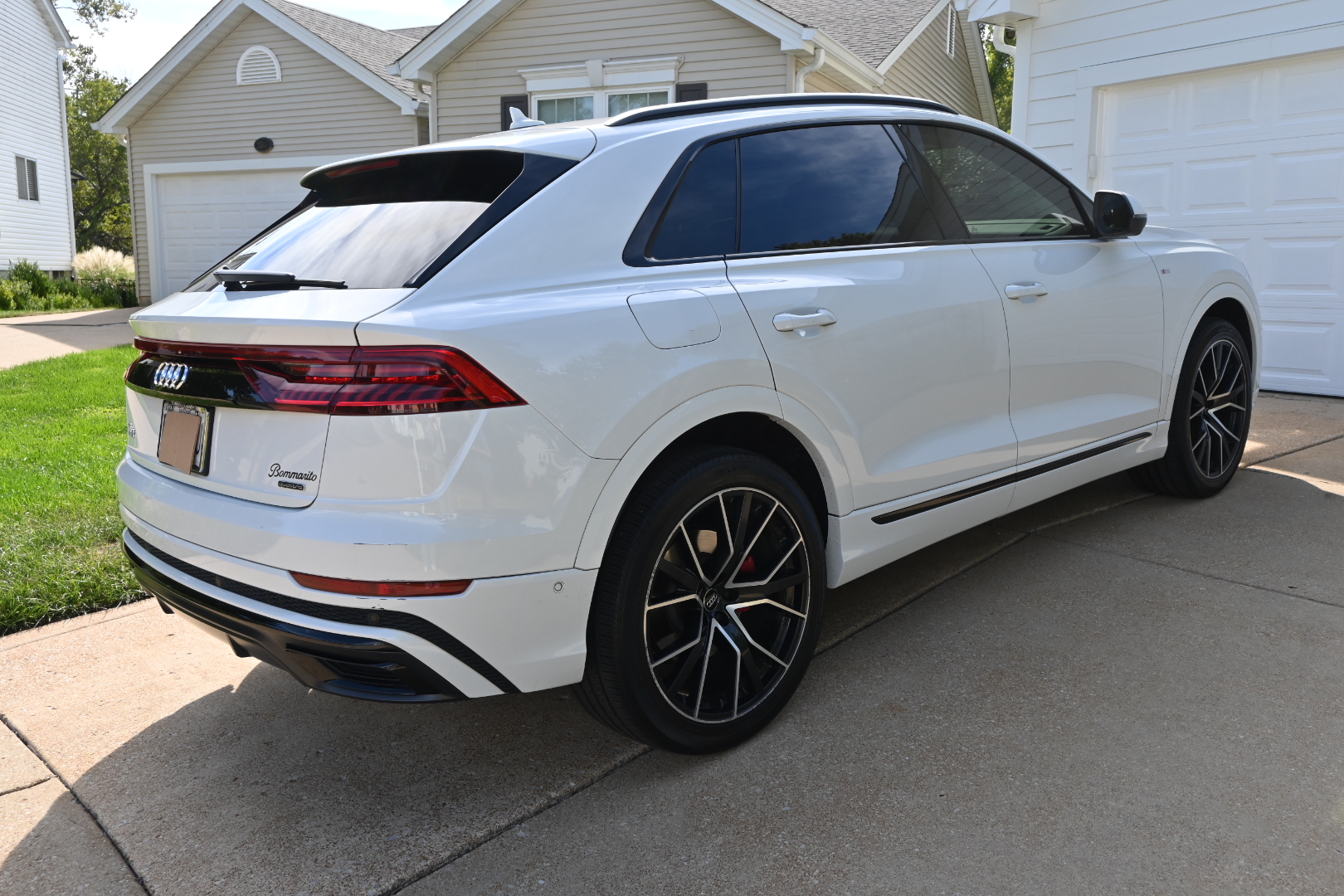 Used 2019 Audi Q8 Prestige AWD/4WD image 2