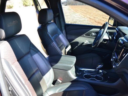 Used 2022 Chevrolet Traverse High Country w/ LPO, Cargo Package image 14